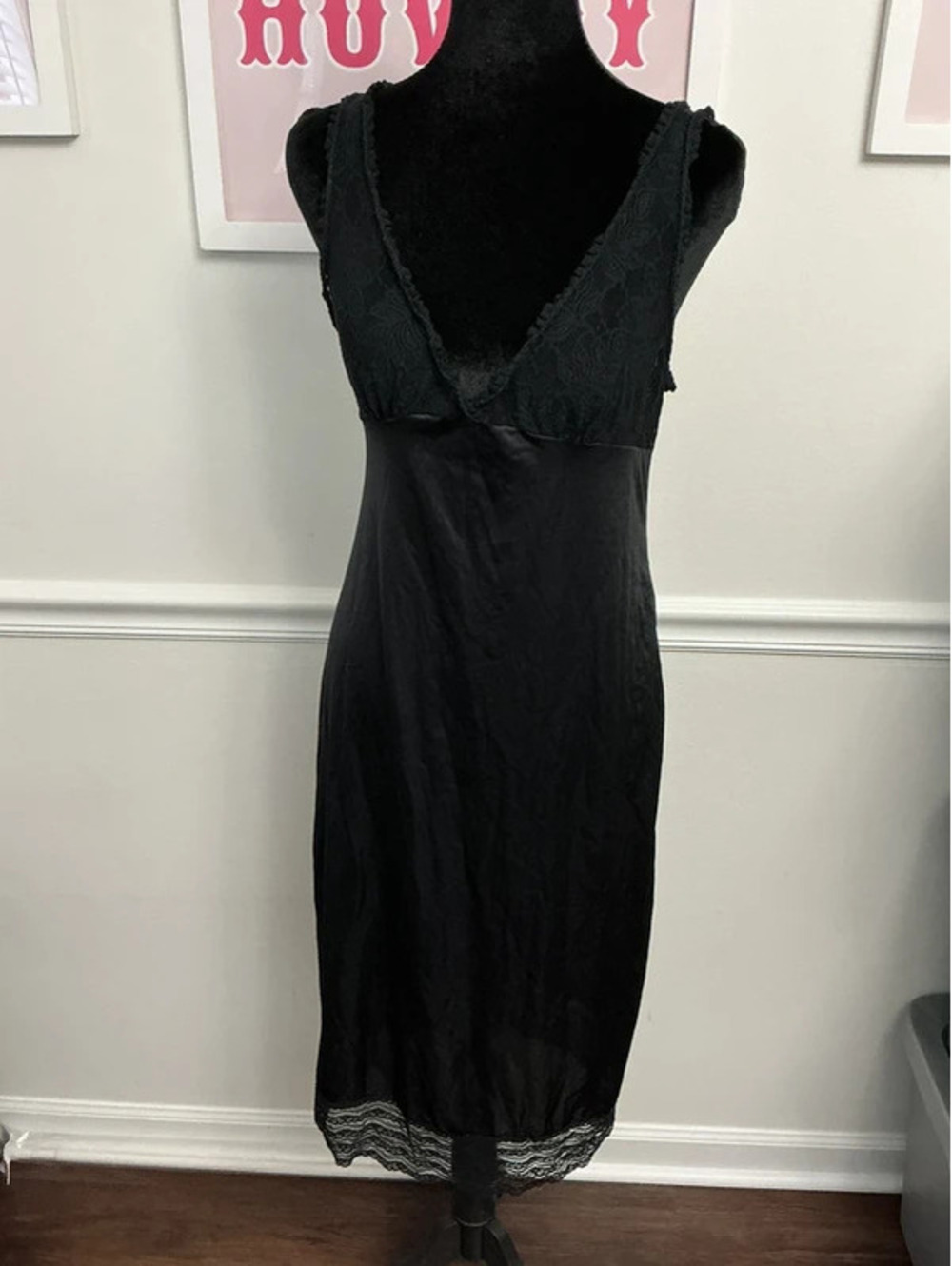 Vintage Henson Kickernick Black Lace Full Slip Nightgown